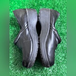 Women's SafeTstep‎ Black Leather Shoes Size 9